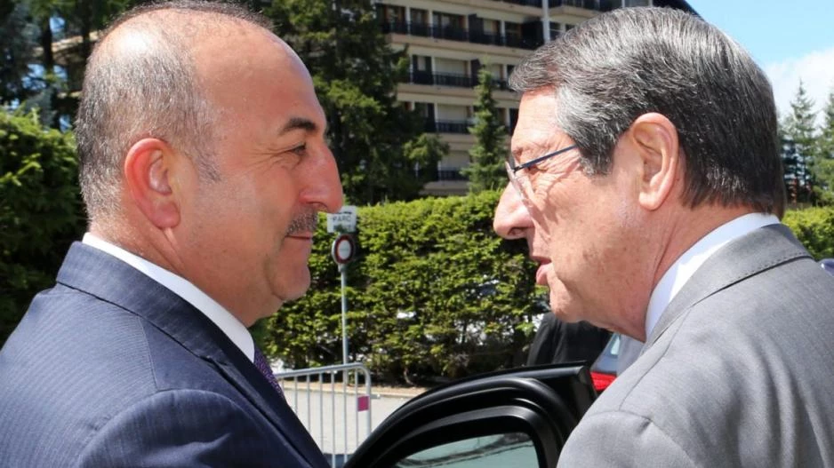 Μυστική συνάντηση Αναστασιάδη-Τσαβούσογλου – Παρασκηνιακές συζητήσεις με συνδρομή Κοτζιά – «Τρέχει» το Κυπριακό